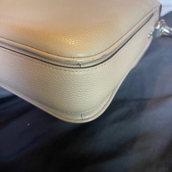 Coach Cassie - Picture 5 of 12